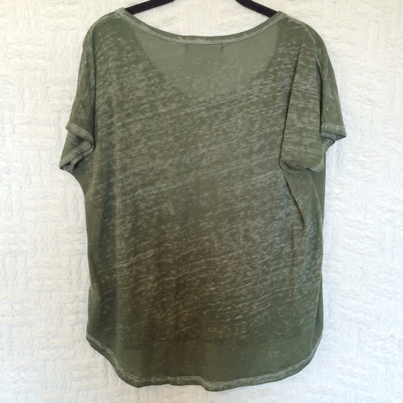 Urban Outfitters California Tee - Picture 4 of 5